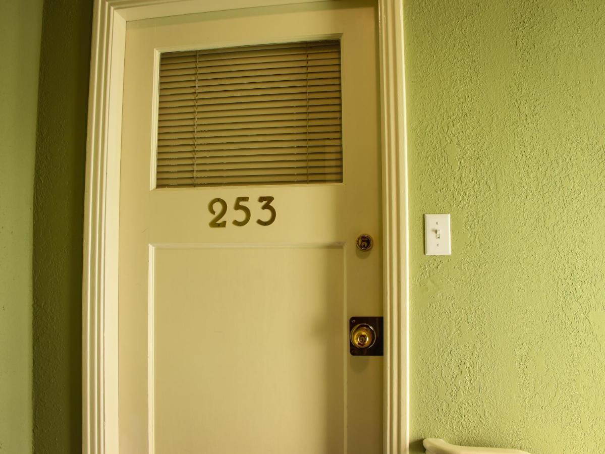 One-Bedroom Suite,1038980296:JPEG