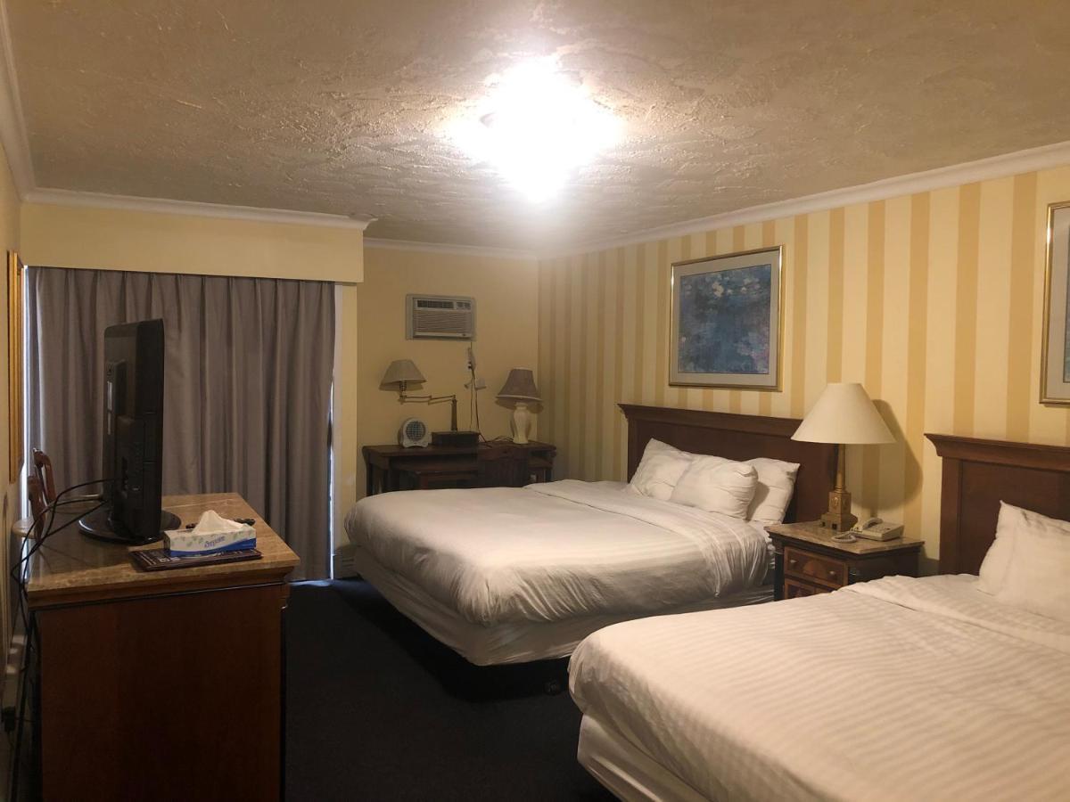 King Room with Two King Beds