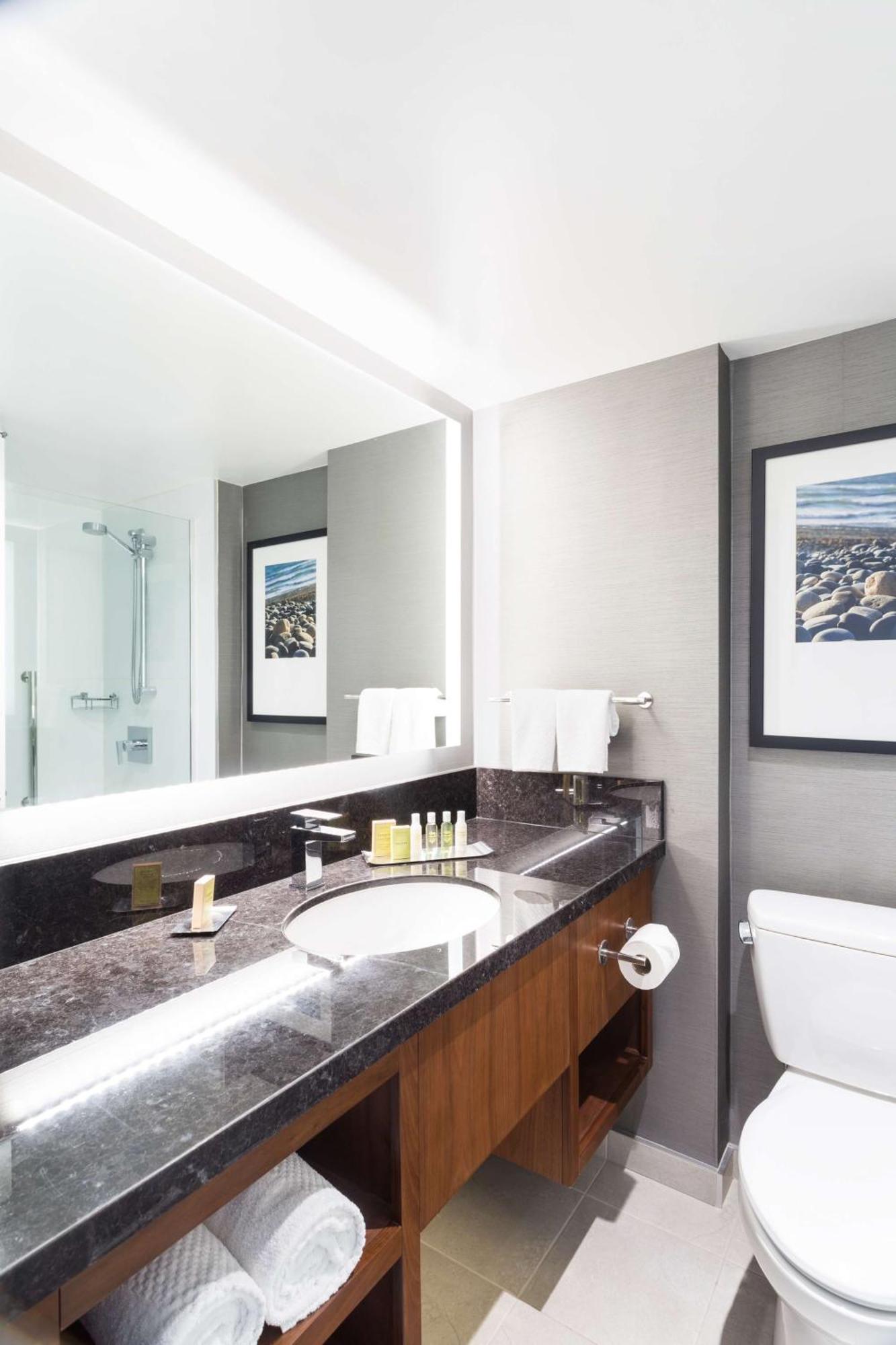 King Room Street View Lower Floors