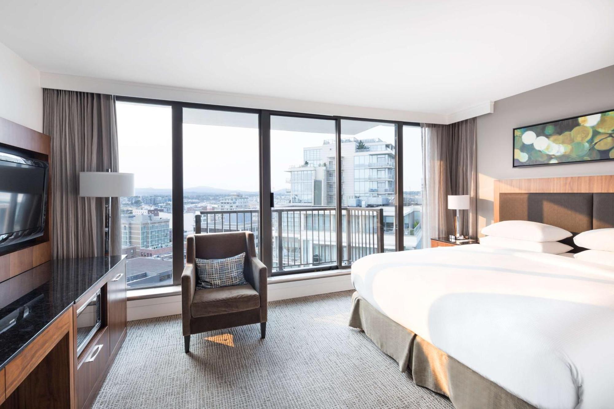 King Room Street View Lower Floors