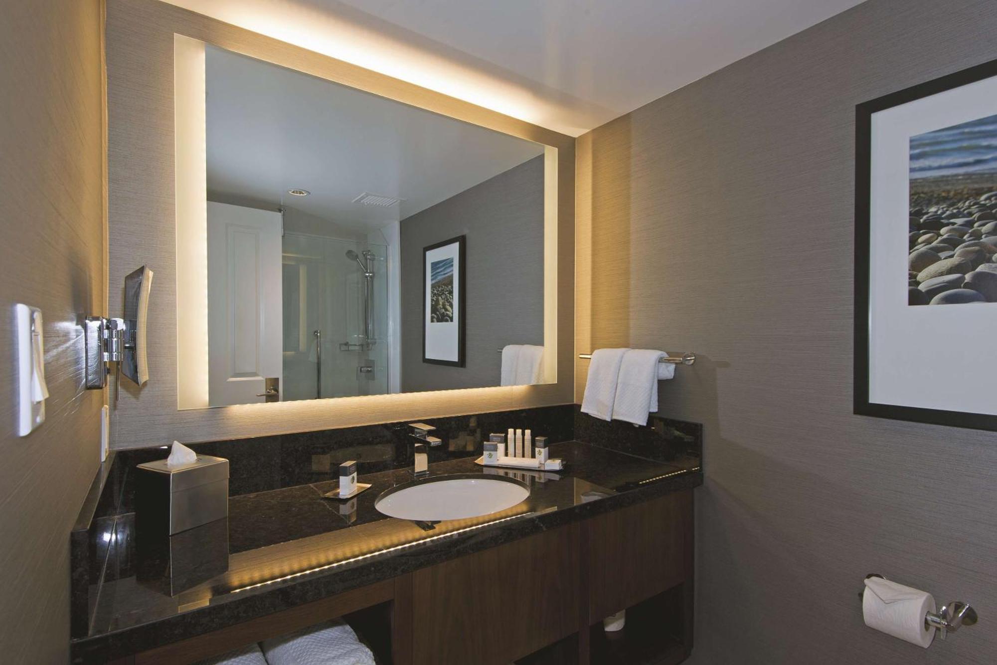 King Room Street View Lower Floors