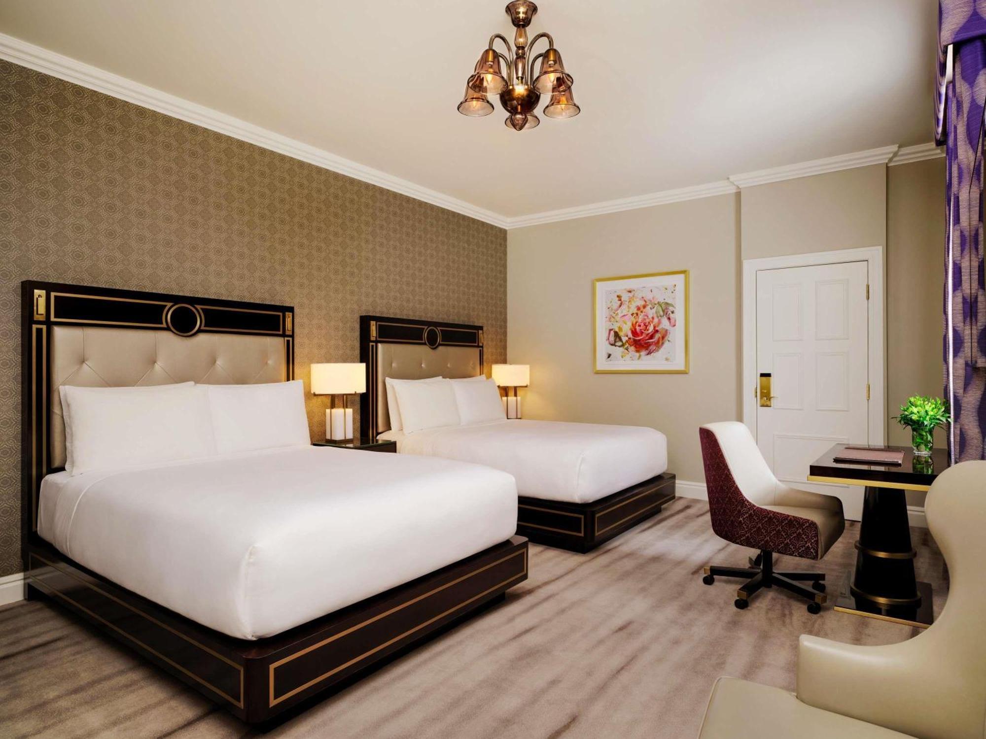 Fairmont Gold Deluxe City View 2 Queen