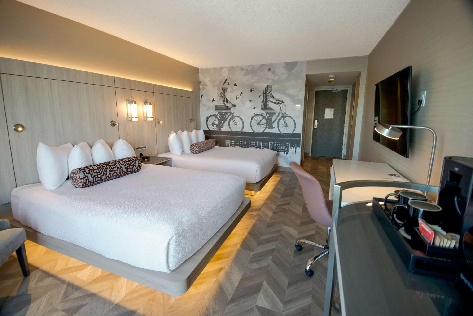 Queen Room