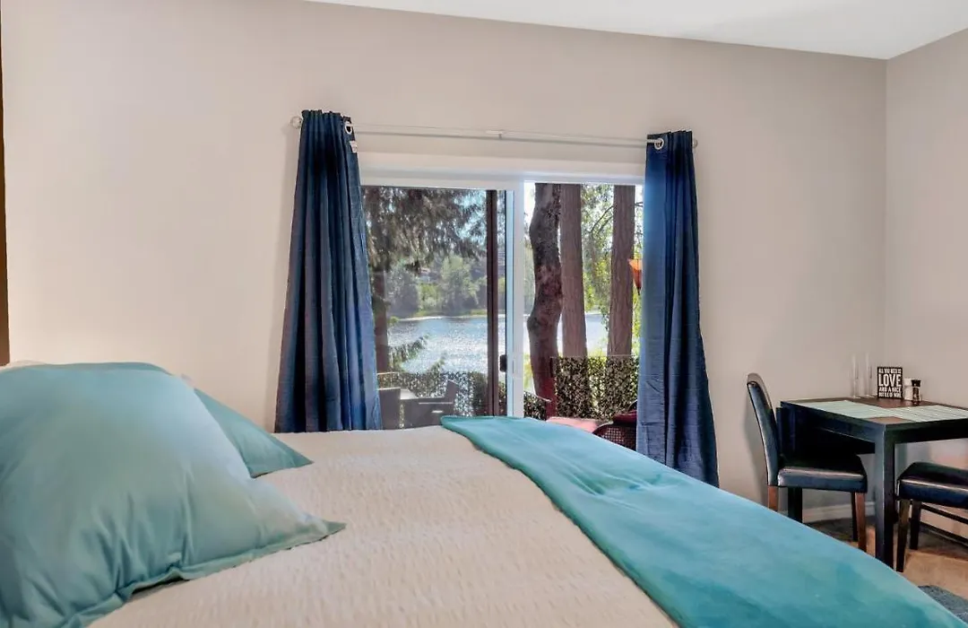 Willow Suite - Lakeside Retreat-1