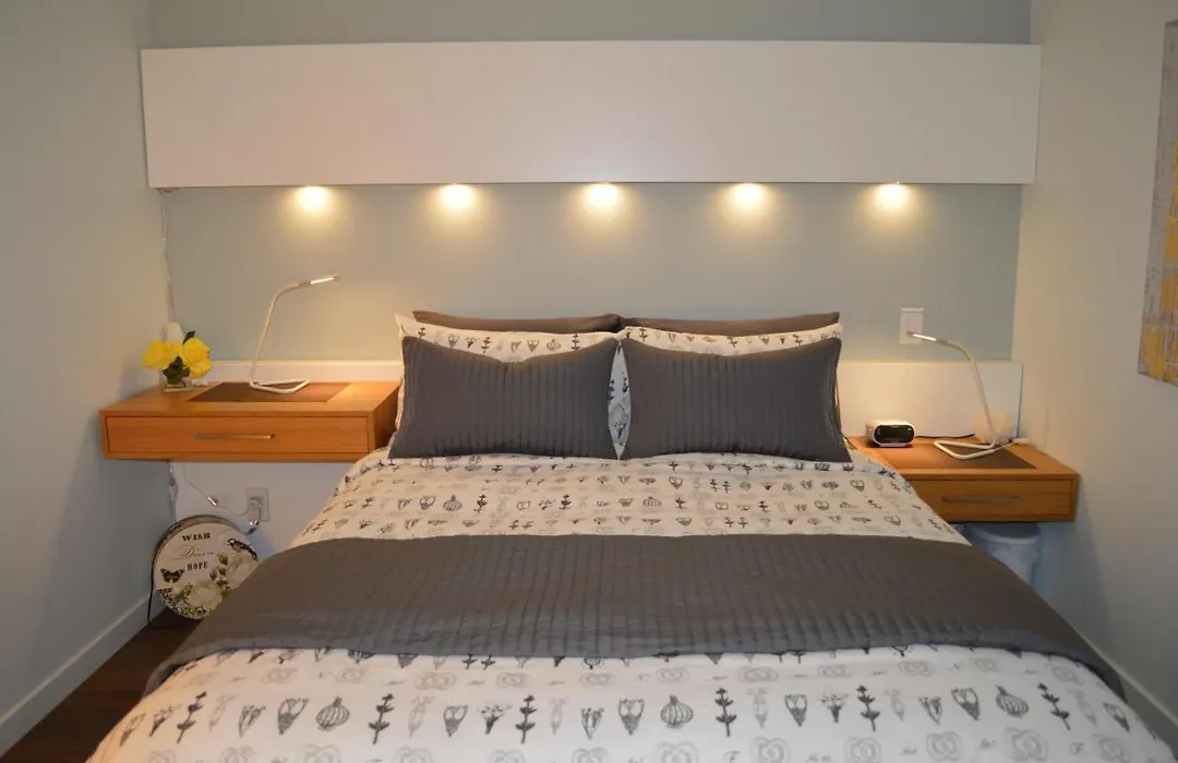 Chic 1Br Steps From Chinatown And Harbour-1