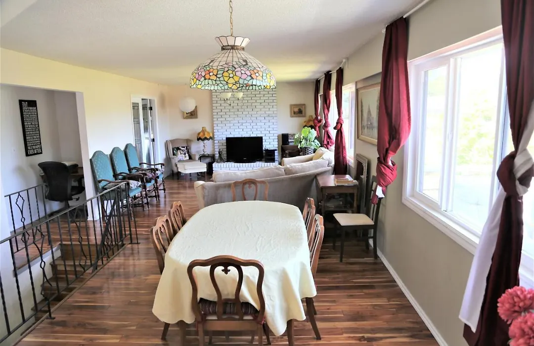 4 Bedroom House Near Lagoon-1