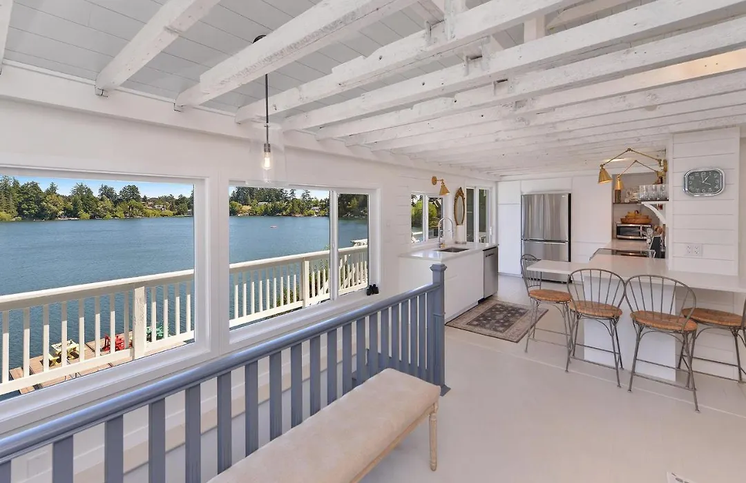 The Lakehouse On Langford Lake-1