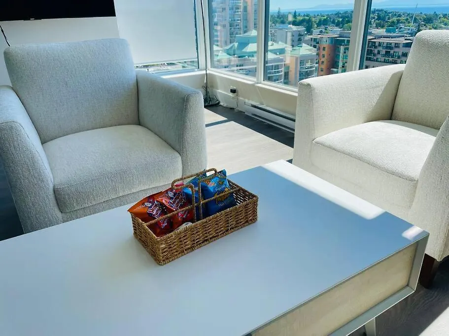 Luxury Downtown 2Bedroom Condo With Ocean Views-1