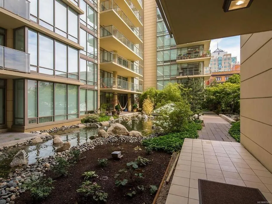 Luxury Downtown 2 Bedroom Suite With Ac And Pool-1