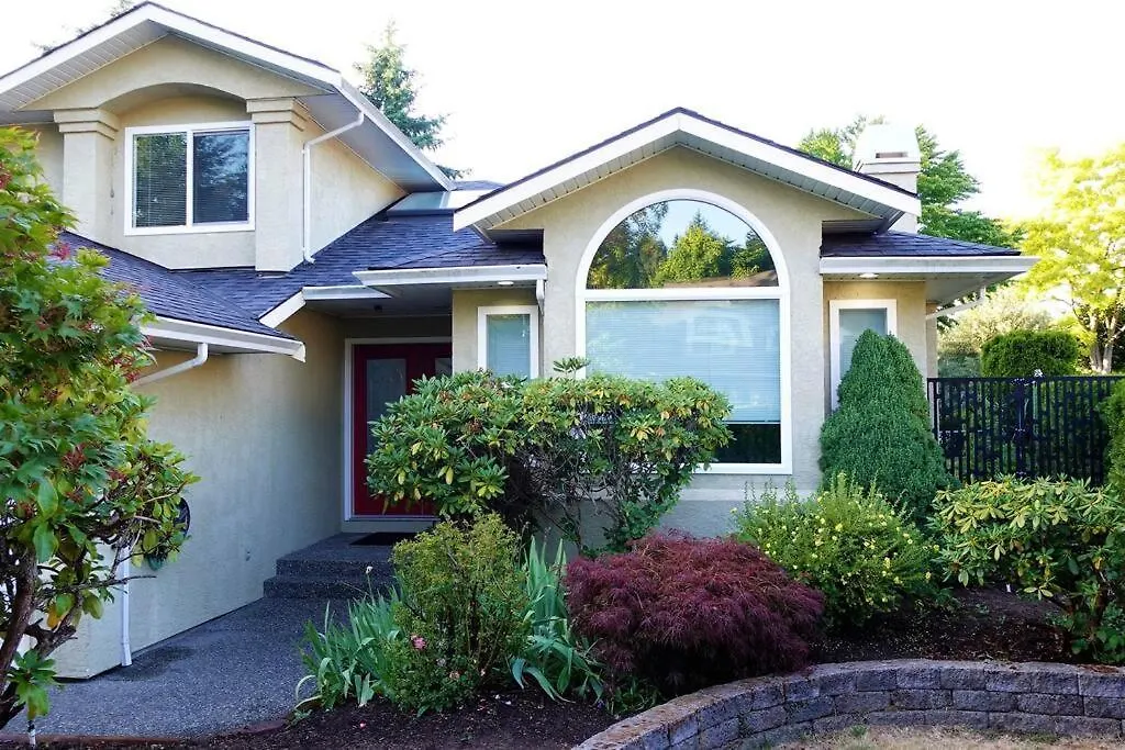 Victoria Cozy Lovely House-1