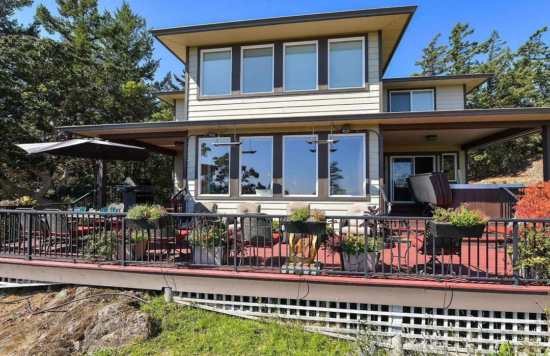Arbutus Hill-1