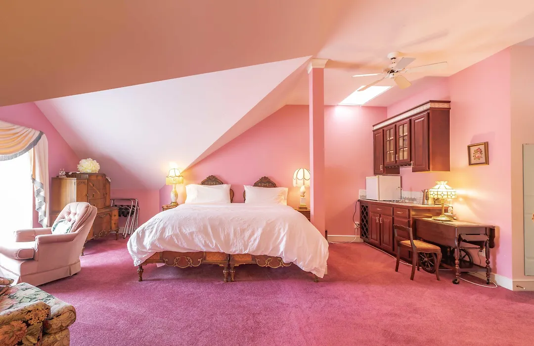 Amethyst Inn-1