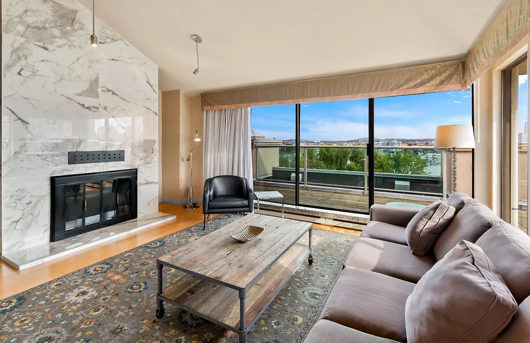Best Western Plus Inner Harbour Hotel-1