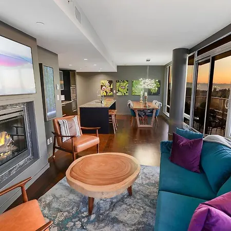 Luxury View Condo In Downtown Victoria-3