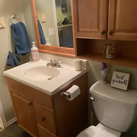 1 Bedroom Suite In Langford.-3