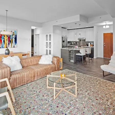 Corazon Luxury Suite By Iris Properties!-3