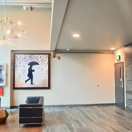 The Jukebox - Modern Industrial 1 Bedroom Downtown-2