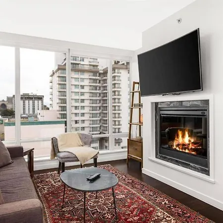 Luxury Downtown 2 Bedroom Suite With Ac And Pool-3