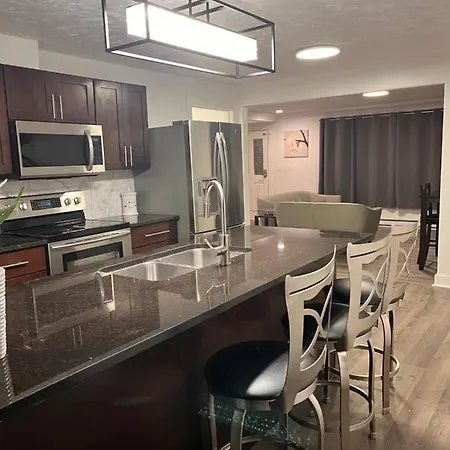 Elk Lake Trail Side Suite-3