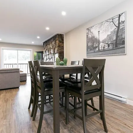 Newly Renovated 3 Bedroom Apartment !-3