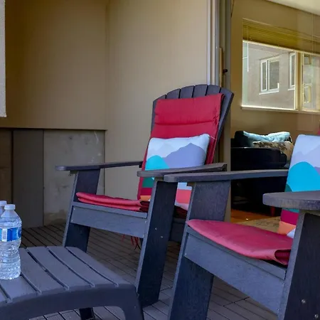 Deluxe 2 Bed 2 Bath And 5 Min Walk To Downtown And Seawalk-2