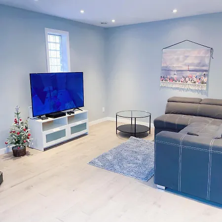 Quiet Three Bedrooms House-3