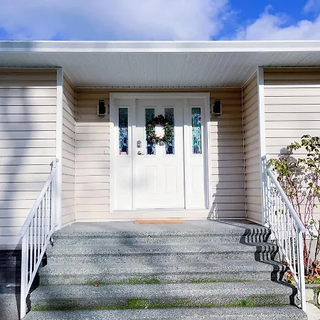 Quiet Three Bedrooms House-2