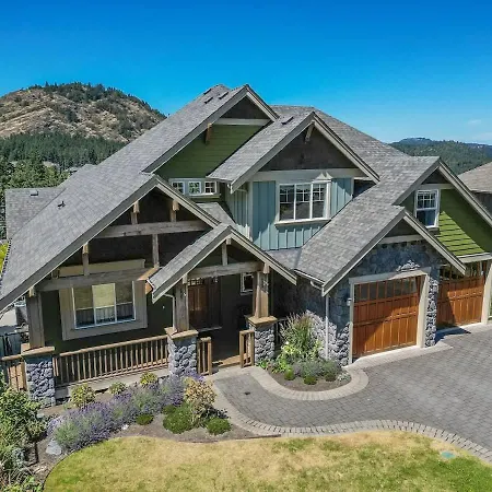 Mount Finlayson View Villa By Emr Vacation Rentals-2