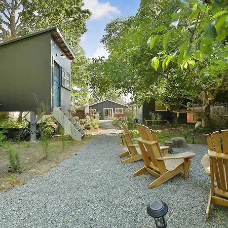 The Bayside Cottage By Emr Vacation Rentals-3