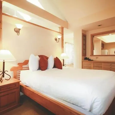 Spinnakers Gastro Brewpub & Guesthouses-3