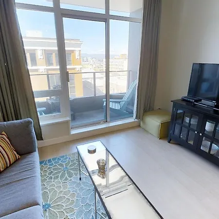 Era Suite Living On Yates-3